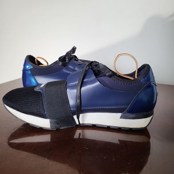Navy Blue Sneakers with Hybrid Design and Elastic Strap - Picture 4 of 13